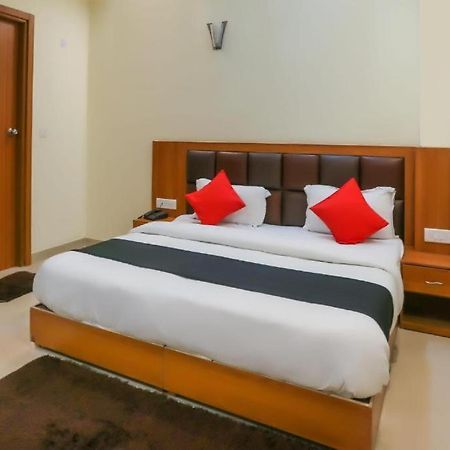 Capital O Bvh Hospitality Near Pvr Ansal Plaza Greater Noida 호텔 외부 사진